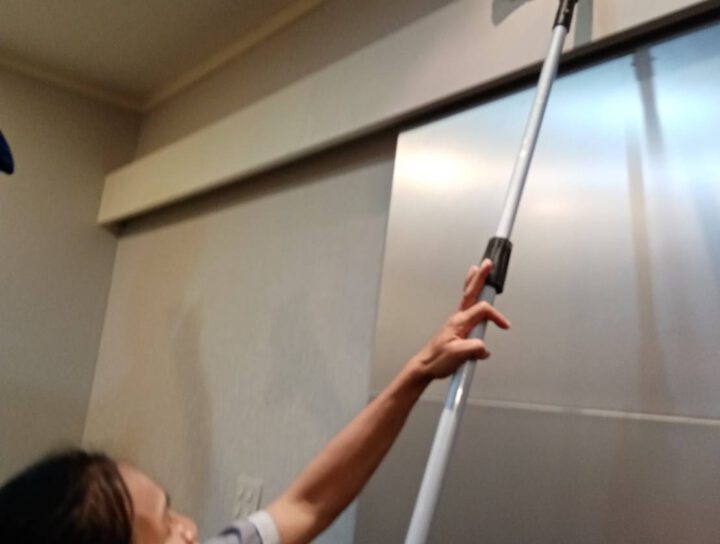 บิ๊กคลีนนิ่ง เช็ดผนัง