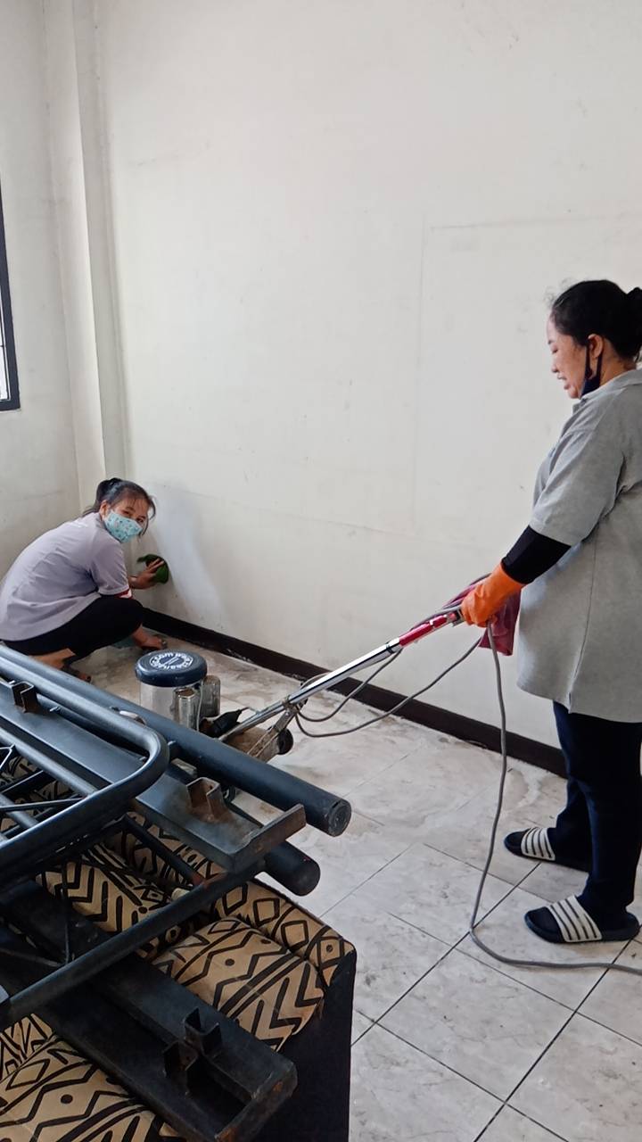 บิ๊กคลีนนิ่งขัดพื้นทำความสะอาด