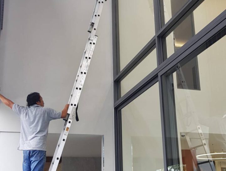 บิ๊กคลีนนิ่ง บ้านใหญ่ เช็ดกระจก 02