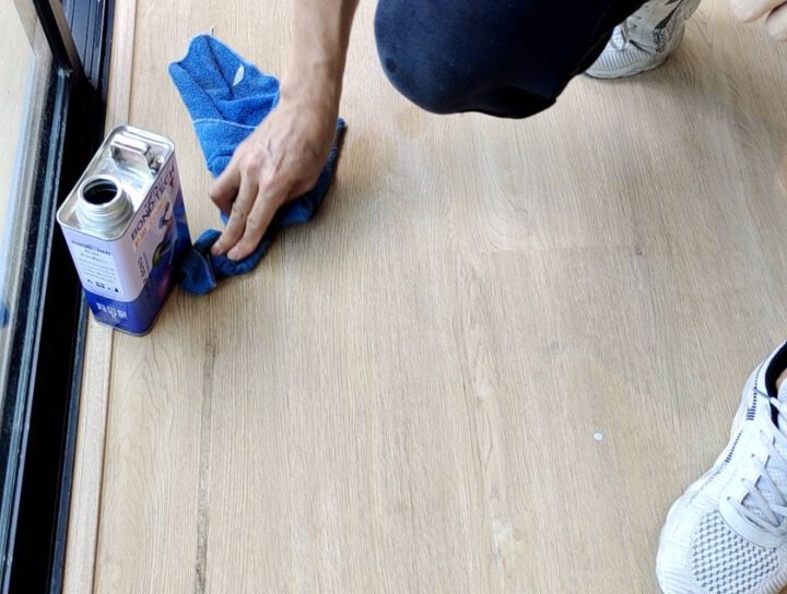 เช็ดคราบกาว