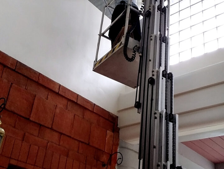 ลิฟท์ทำความสะอาดที่สูง