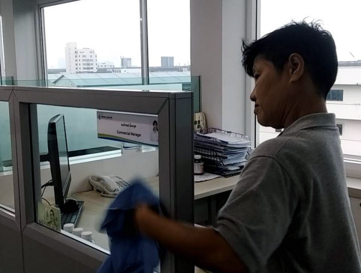 แม่บ้านสำนักงาน