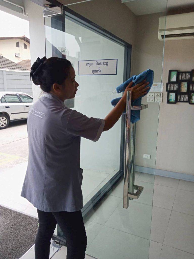 รับสมัครงานแม่บ้านทำความสะอาด