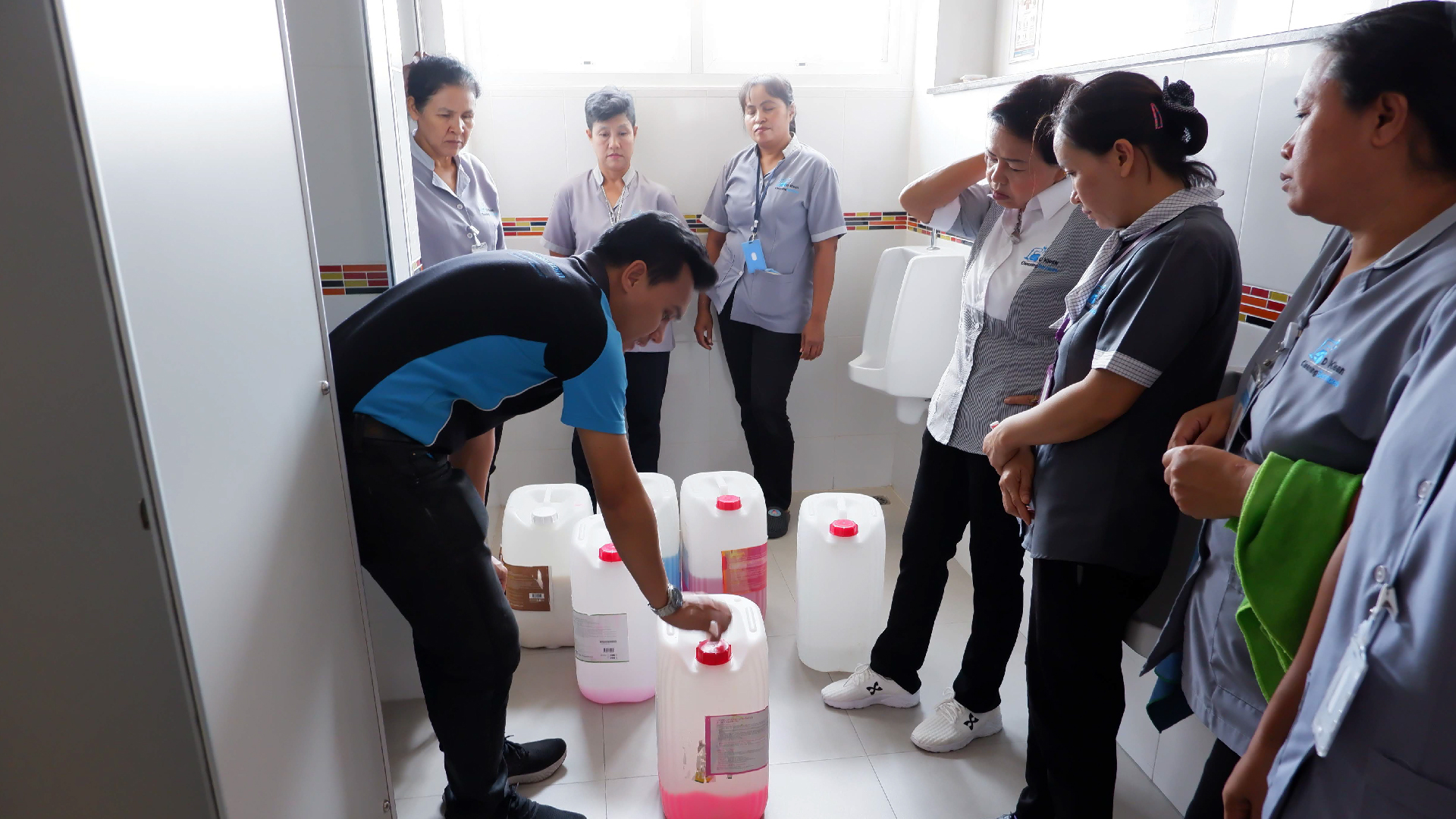 big cleaning ทำความสะอาด บ้าน คอนโด สำนักงาน อาคารต่างๆ