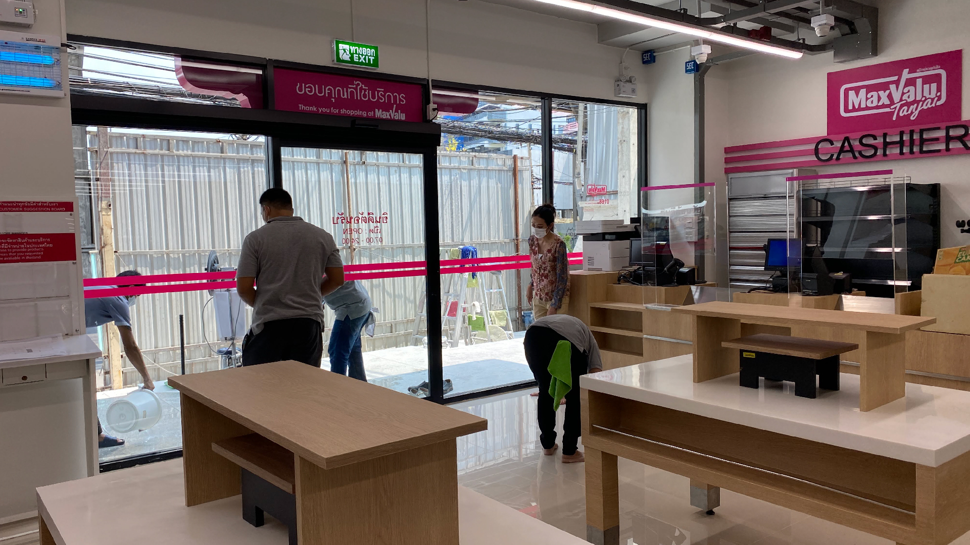 Big Cleaning อาคาร สำนักงาน โรงงาน ออฟฟิศ และร้านค้า Big Cleaning อาคาร สำนักงาน โรงงาน ออฟฟิศ และร้านค้า