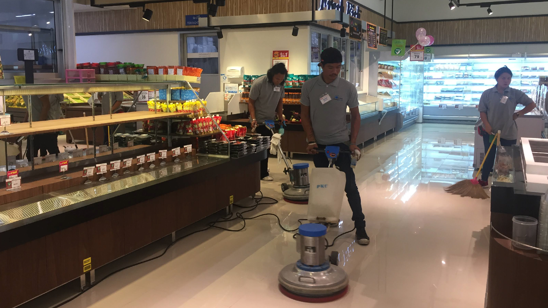 Big Cleaning อาคาร สำนักงาน โรงงาน ออฟฟิศ และร้านค้า Big Cleaning อาคาร สำนักงาน โรงงาน ออฟฟิศ และร้านค้า