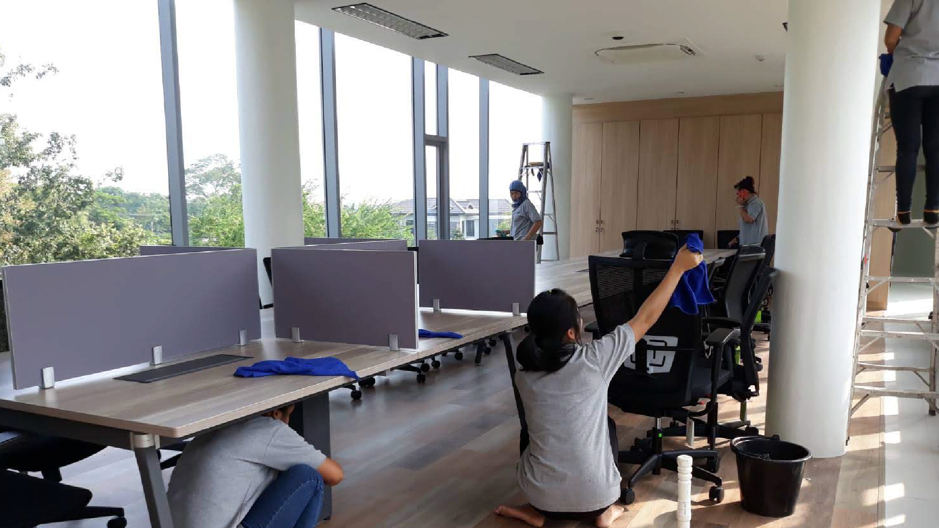 Big Cleaning อาคาร สำนักงาน โรงงาน ออฟฟิศ และร้านค้า Big Cleaning อาคาร สำนักงาน โรงงาน ออฟฟิศ และร้านค้า