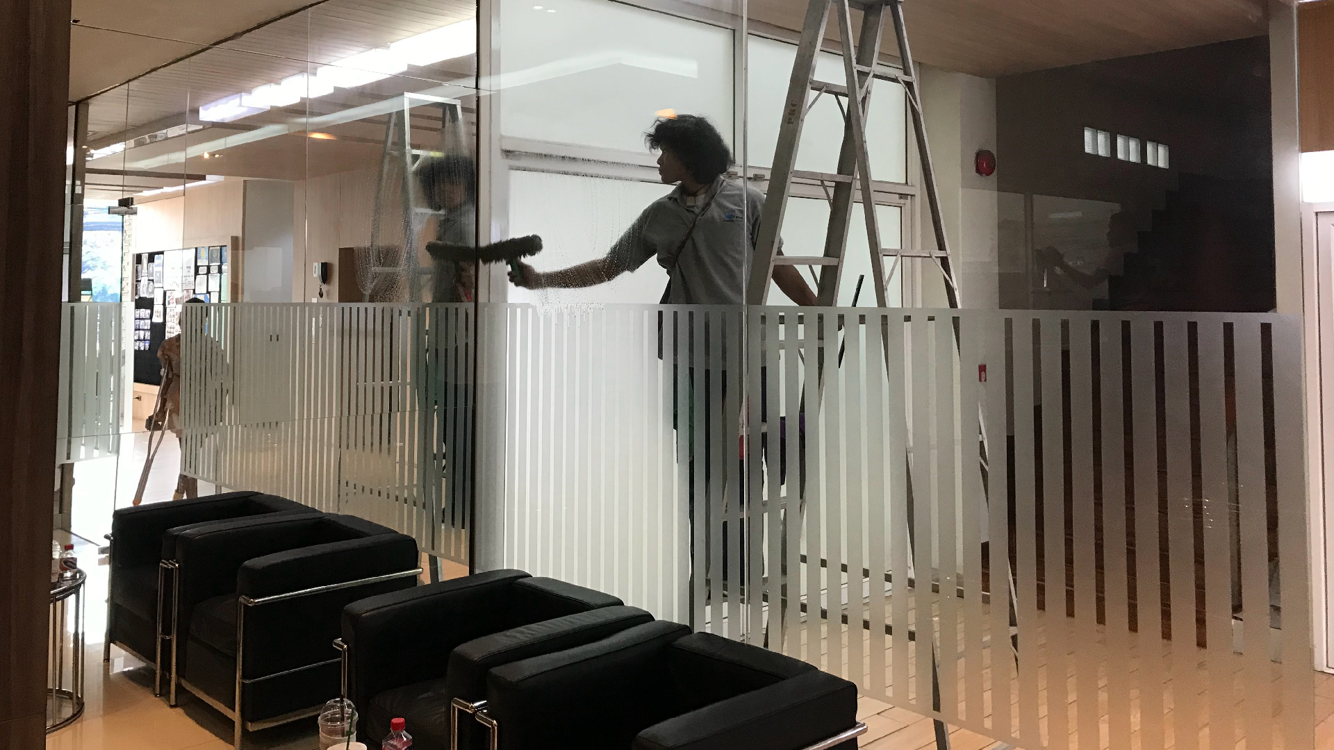 Big Cleaning อาคาร สำนักงาน โรงงาน ออฟฟิศ และร้านค้า Big Cleaning อาคาร สำนักงาน โรงงาน ออฟฟิศ และร้านค้า