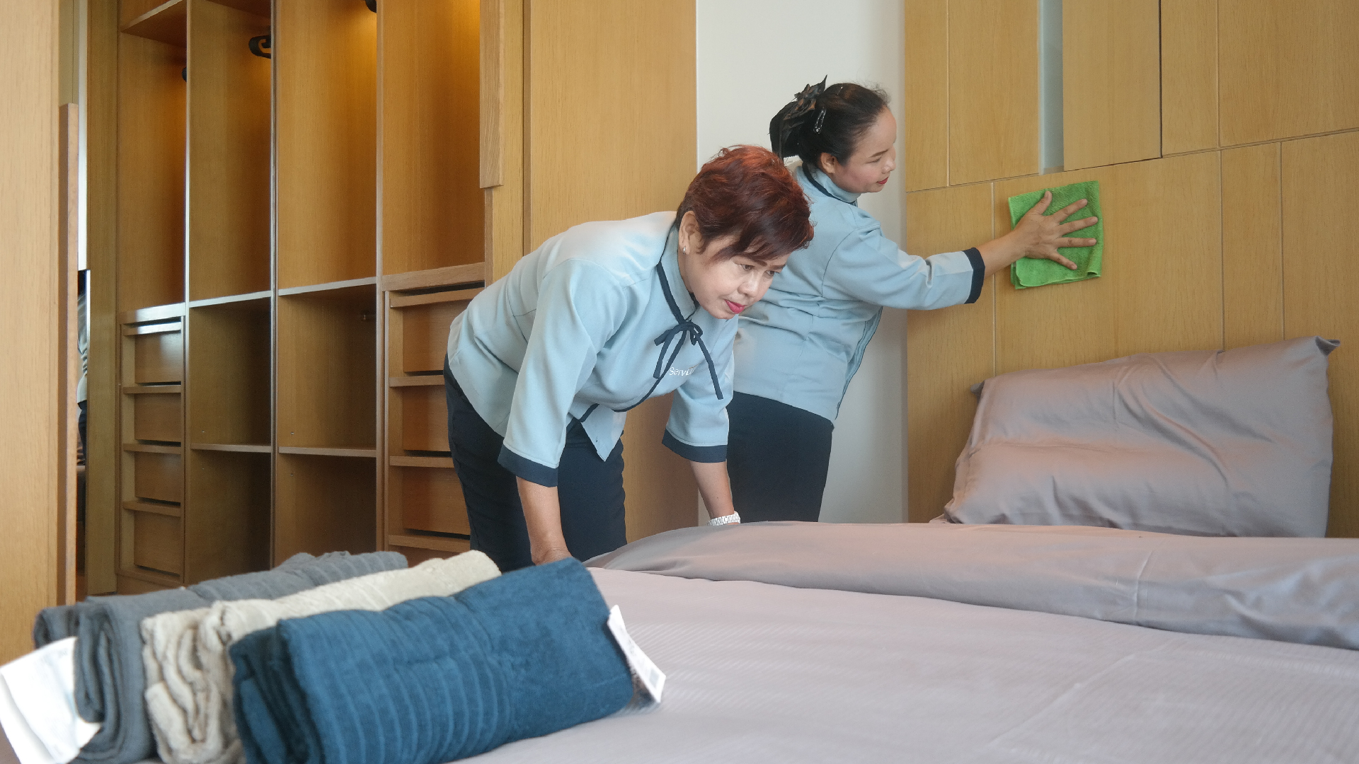 Big Cleaning อาคาร สำนักงาน โรงงาน ออฟฟิศ และร้านค้า Big Cleaning อาคาร สำนักงาน โรงงาน ออฟฟิศ และร้านค้า