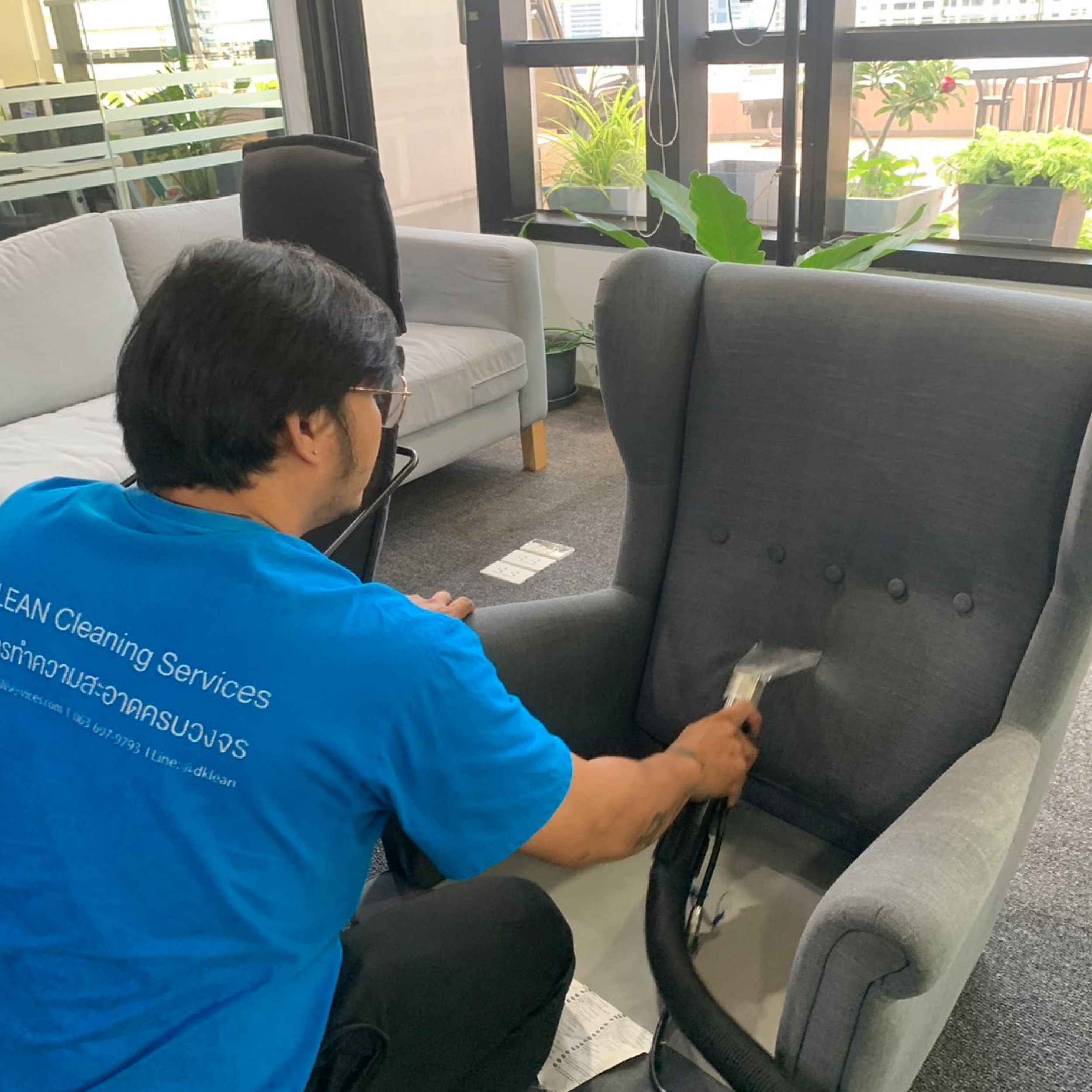 บริการซักโซฟา ทำความสะอาดโซฟา กำจัดไรฝุ่นโซฟา รูป 12