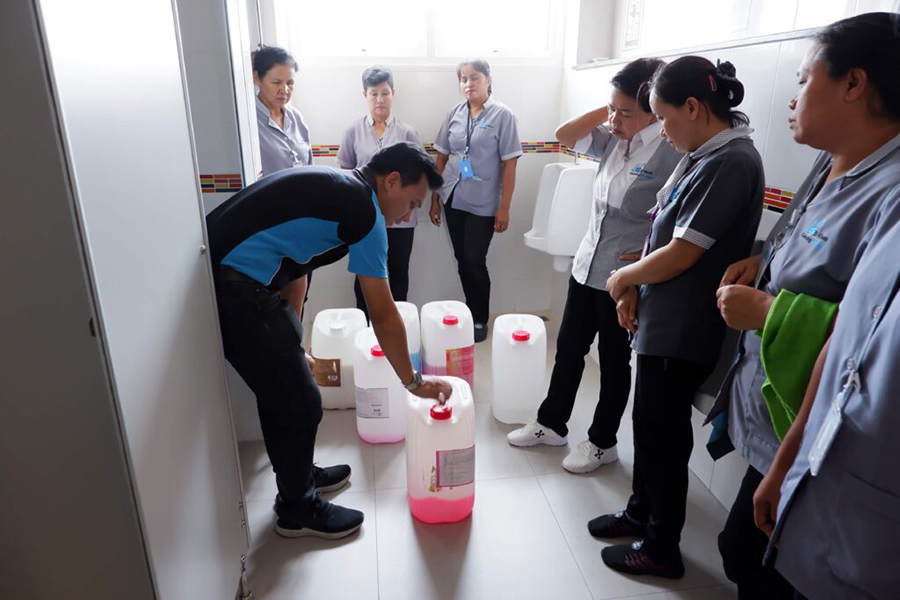 การฝึกอบรมพนักงานแม่บ้านบริษัท