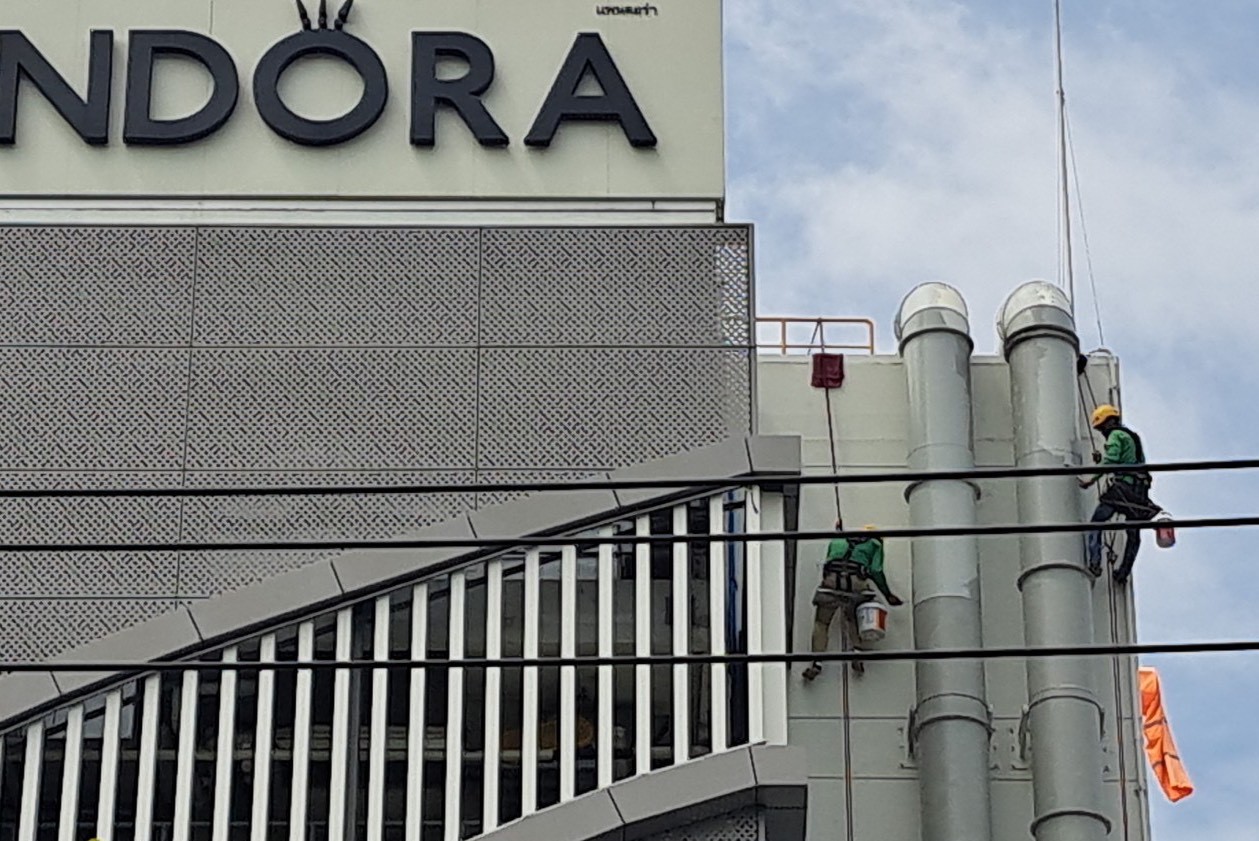 บริการรับทาสีอาคารและทาสีภายนอกอาคารเพื่อฟื้นฟูภาพลักษณ์