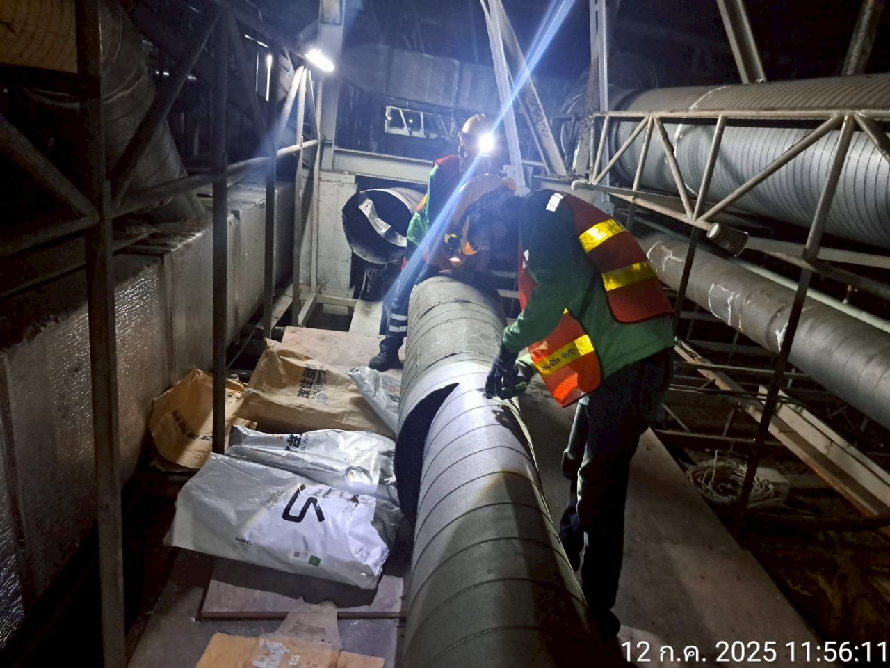 การจัดการเศษวัสดุและขนย้ายขยะจากงานรื้อถอนอย่างเป็นระเบียบ